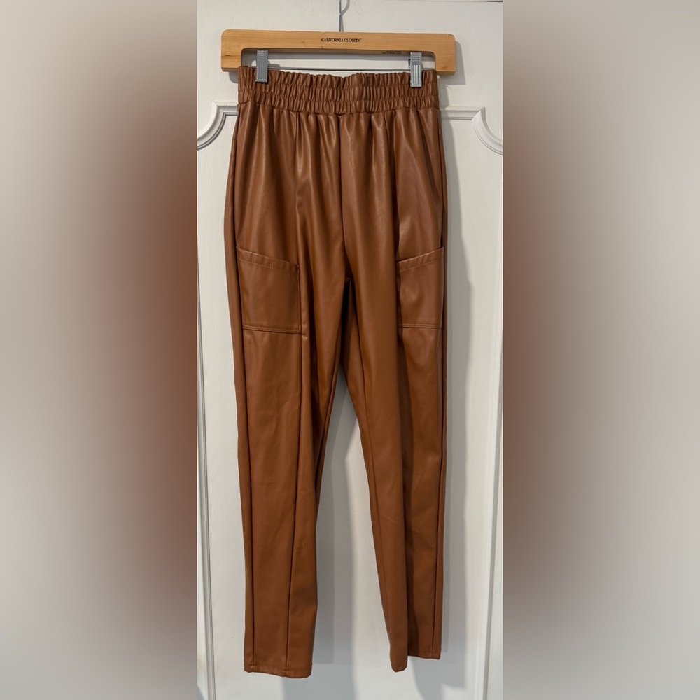 Privy Faux Leather Pleather Camel Beige Pants Elastic Waist & Pockets Size Small